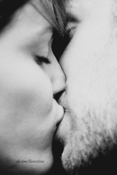 Есть вещи, которые можно выразить только через поцелуй… Все самое глубокое и самое чистое исходит из души, только когда его вызовешь поцелуями.