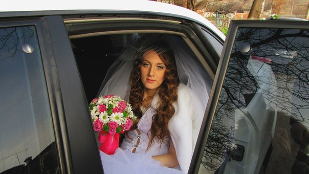 Невесты, делитесь своими снимками в альбоме: