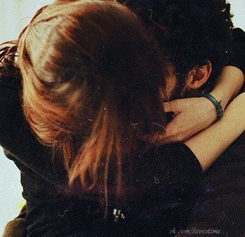 Одно из самых приятных в мире ощущений, когда ты обнимаешь любимого человека, а он тебя в ответ обнимает ещё крепче.