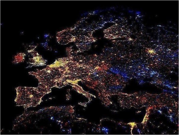 Европа из космоса в новогоднюю ночь