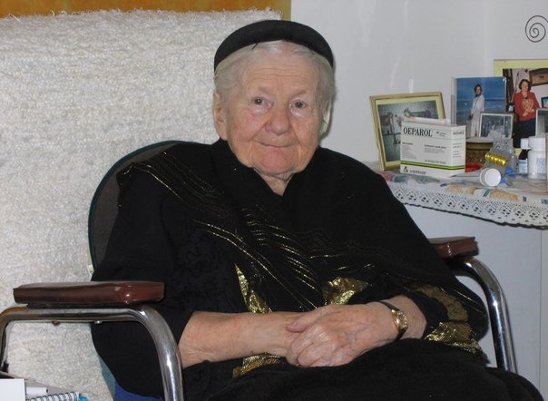 Посмотрите на эту женщину - и запомните ее навсегда! Это Ирена Сандлер, которая во время Второй мировой войны тайно вынесла из еврейского гетто 2500 детей.
