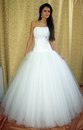 Добавляйте фотографии свадебных платьев в альбом:)